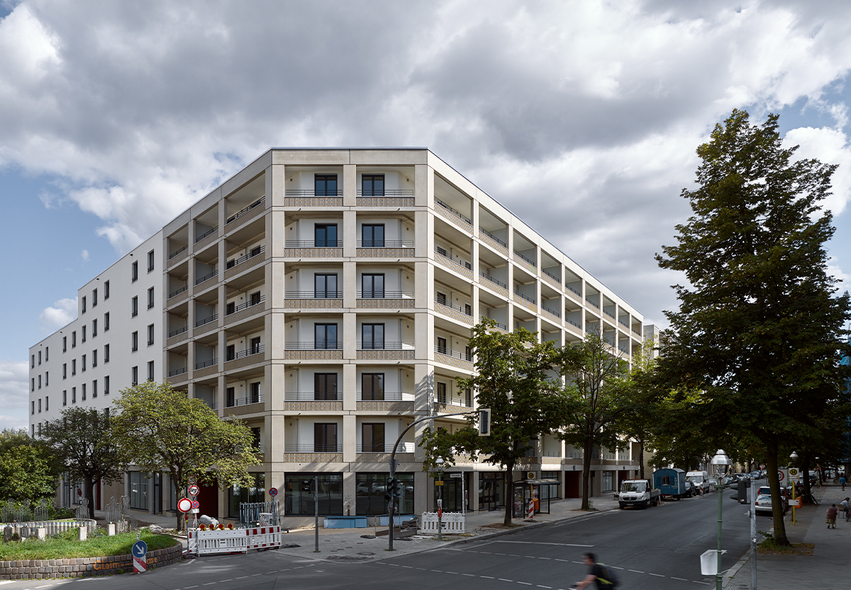 1_GLE_Gleimstrasse_Eckansicht_Fassade_Balkone (Neubau Gesobau)