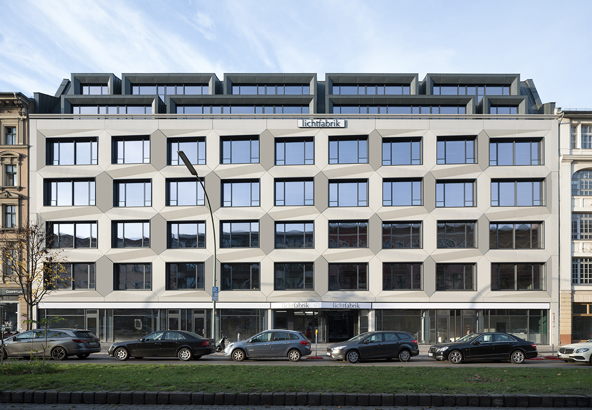 1_KOT_Kottbusser_Strasse_Büro_Office_Neubau_Lichtfabrik_Aussenansicht